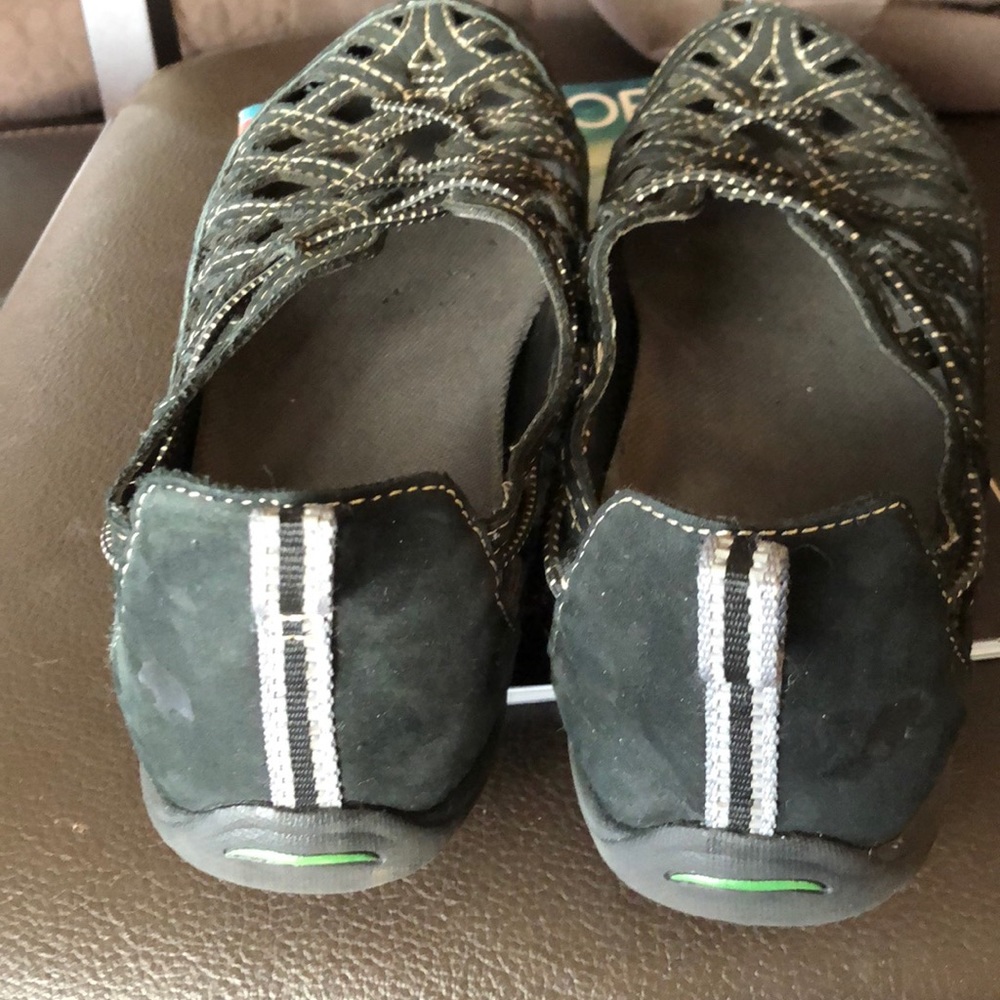 Shoes- negative heel balance. Kalso - suede uppers